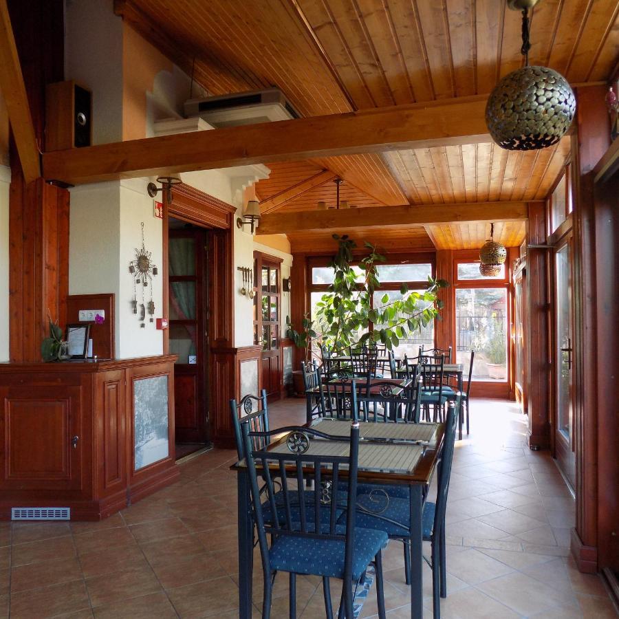 Fortuna Hotel Miskolc Ngoại thất bức ảnh