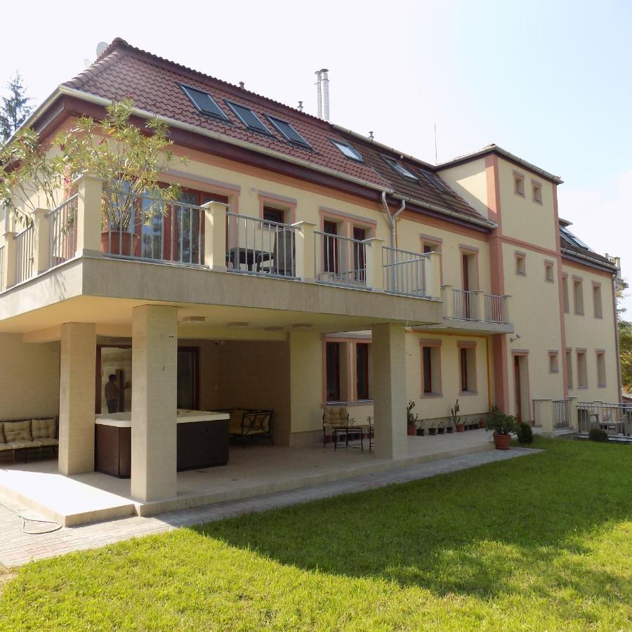 Fortuna Hotel Miskolc Ngoại thất bức ảnh