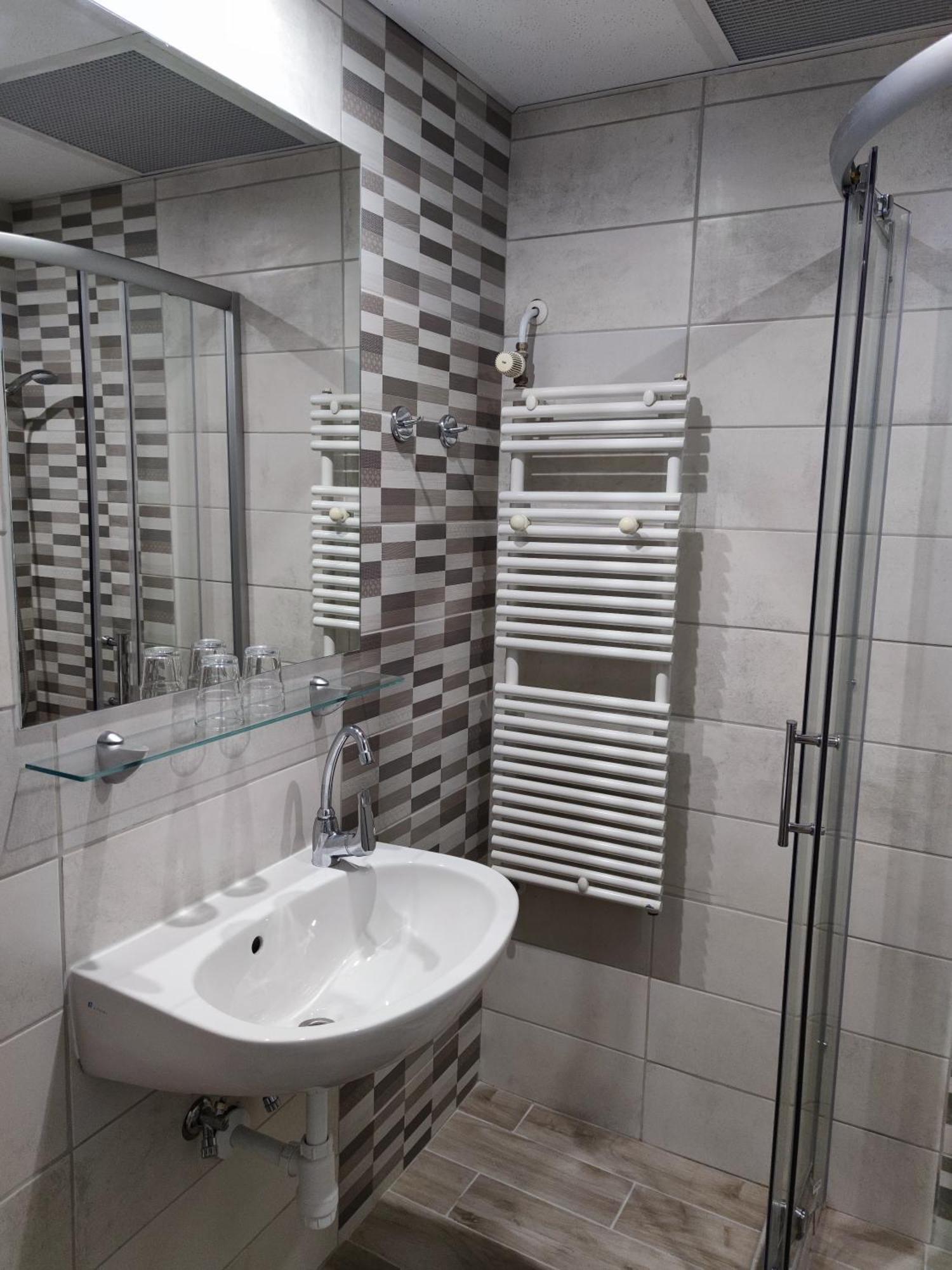 Fortuna Hotel Miskolc Ngoại thất bức ảnh