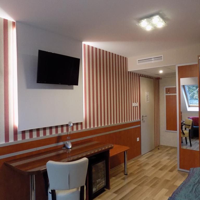 Fortuna Hotel Miskolc Ngoại thất bức ảnh