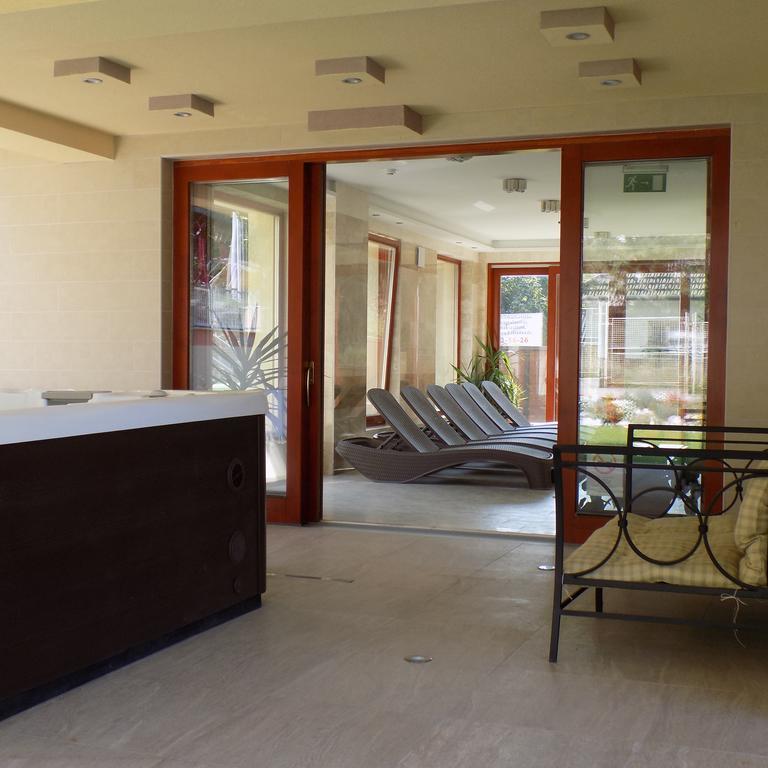 Fortuna Hotel Miskolc Ngoại thất bức ảnh